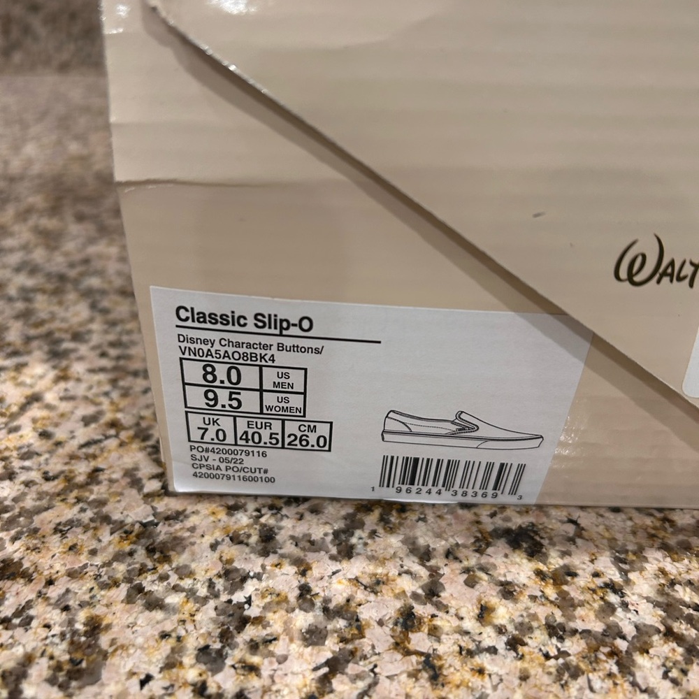 Vans x Disney collaboration Slip-On Sneakers - special limited release worn 1x - Picture 13 of 13